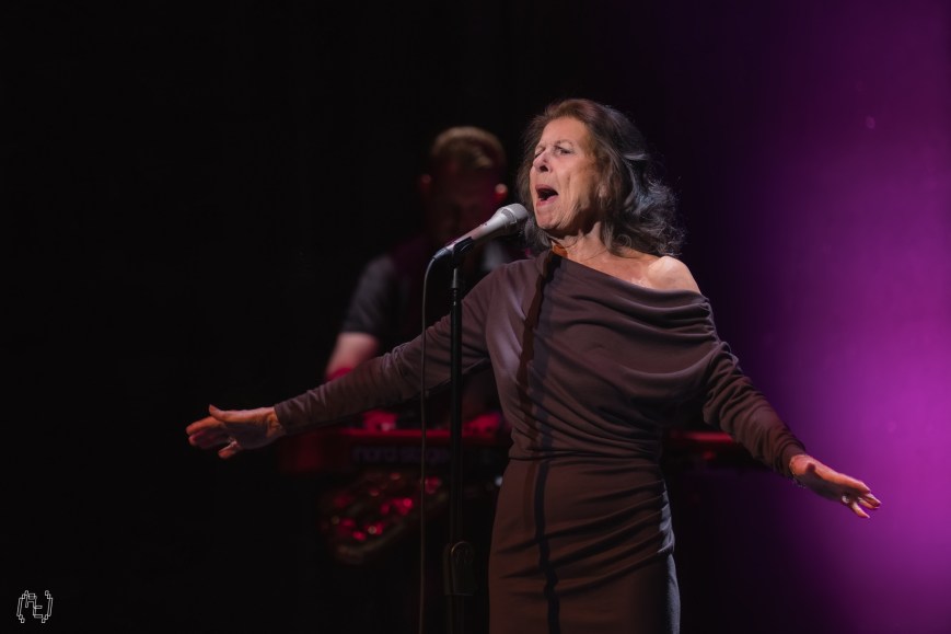Still raising the roof, still breaking hearts. Elkie Brooks – Live at Chester’s Storyhouse